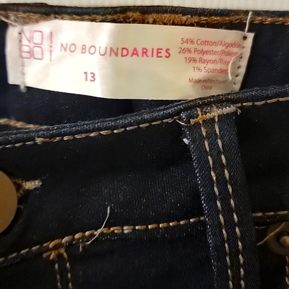 No Boundaries Jeans Size 13 - Picture 2 of 3